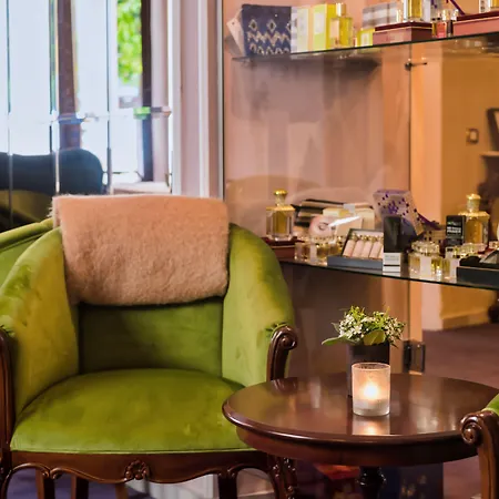 The Town House (adults Only) Гостевой дом