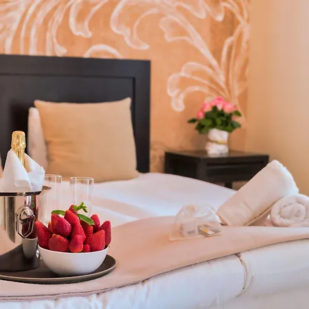 The Town House (adults Only) Гостевой дом 4*