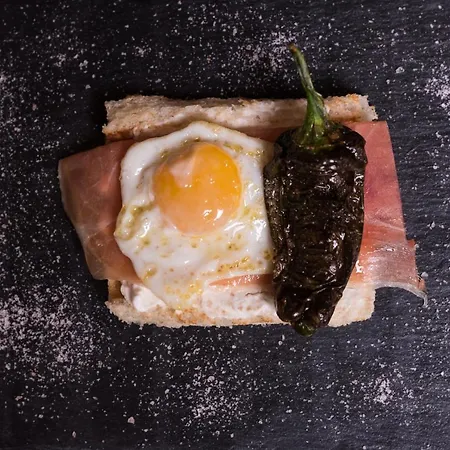 Гостевой дом The Town House (adults Only) 4*