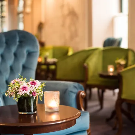 The Town House (adults Only) בית הארחה 3*