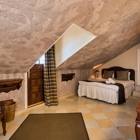 בית הארחה The Town House (adults Only) 3*