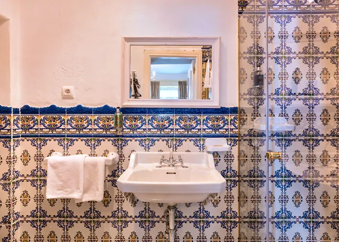 The Town House (adults Only)