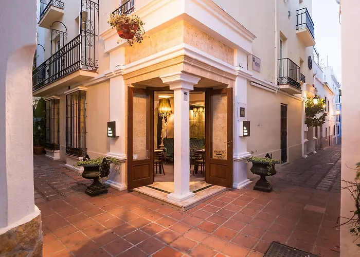 בית הארחה The Town House (adults Only) מארבלה