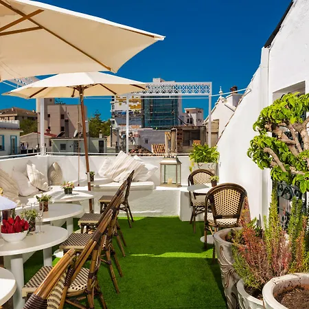 Гостьовий будинок The Town House (adults Only)