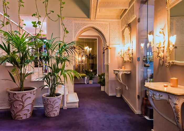 The Town House (adults Only) 3*