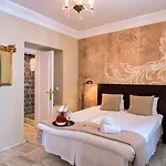 Guest house The Town House (adults Only)