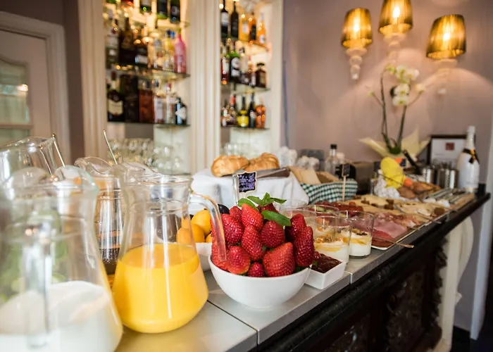 The Town House (adults Only) 3* Μαρμπέλλα