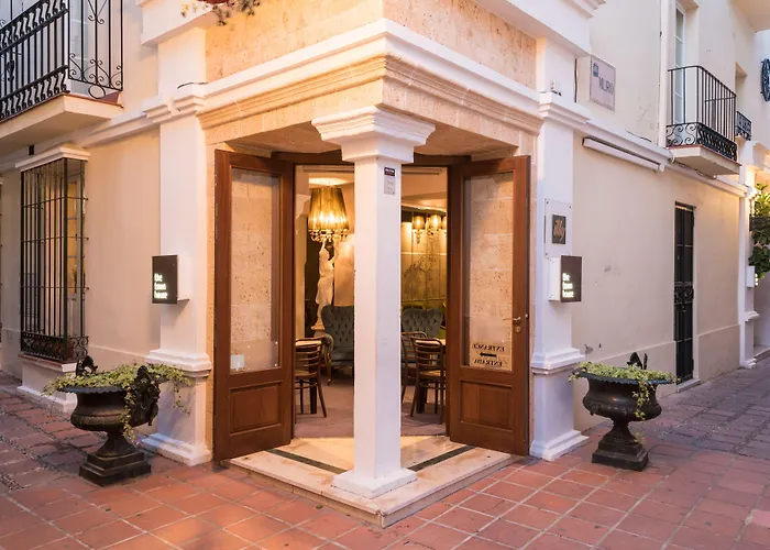 The Town House (adults Only) 3* Μαρμπέλλα