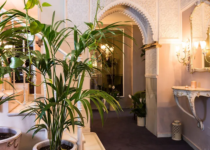 The Town House (adults Only) 게스트하우스 마르베야