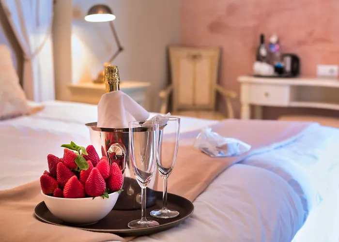 The Town House (adults Only) 게스트하우스 마르베야