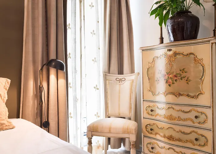 The Town House (adults Only)